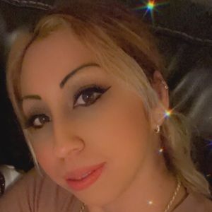 Meet your Posher, Nayeli